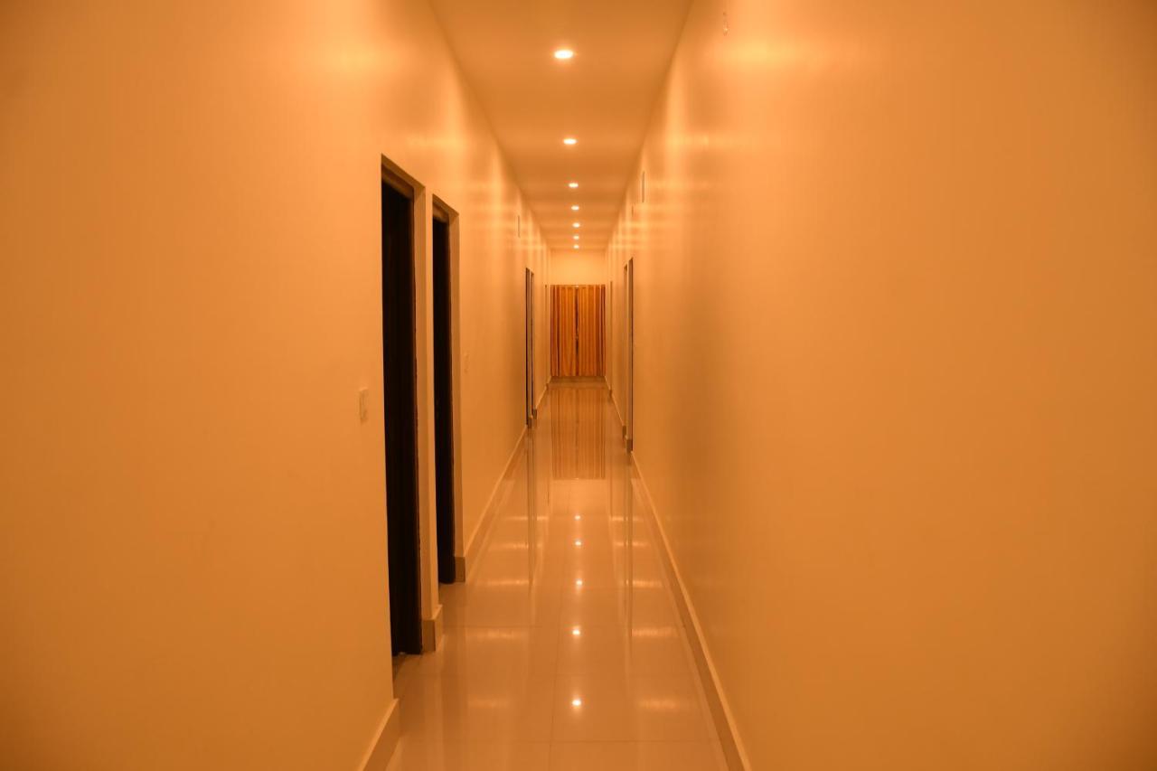 Hotel Aayes And Resort Shānti Niketan 외부 사진