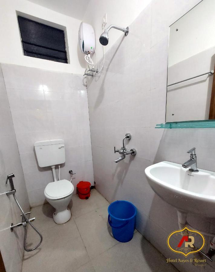 Hotel Aayes And Resort Shānti Niketan 외부 사진